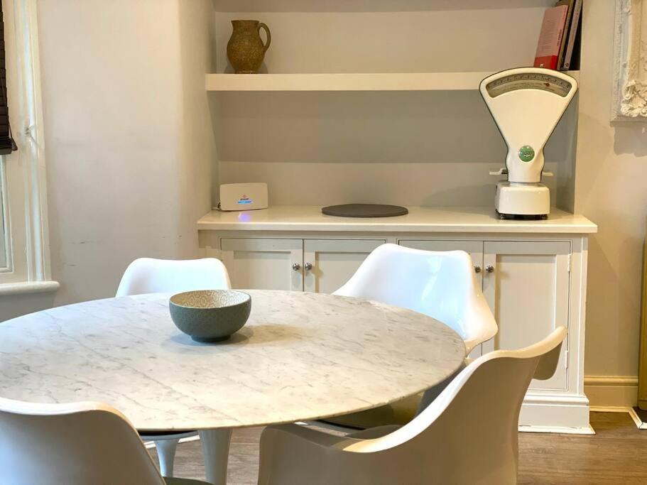 Beautiful 2 Bed/ 2 Bath Notting Hill Garden Flat Lejlighed London Eksteriør billede